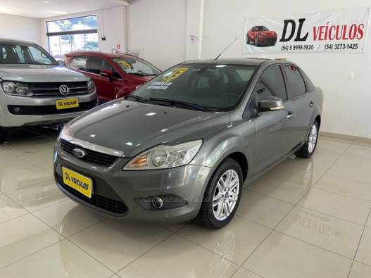 FORD - FOCUS - 2012/2013 - Cinza - R$ 43.900,00