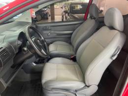 VOLKSWAGEN - FOX - 2008/2009 - Vermelha - R$ 21.900,00