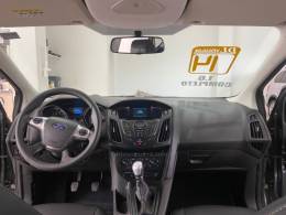 FORD - FOCUS - 2013/2014 - Cinza - R$ 54.900,00